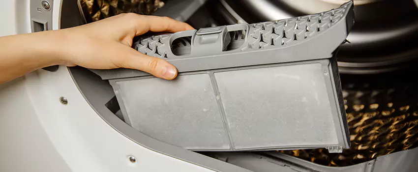 Signs Of A Clogged Dryer Lint Trap in Fieldstone Crossing, North Carolina